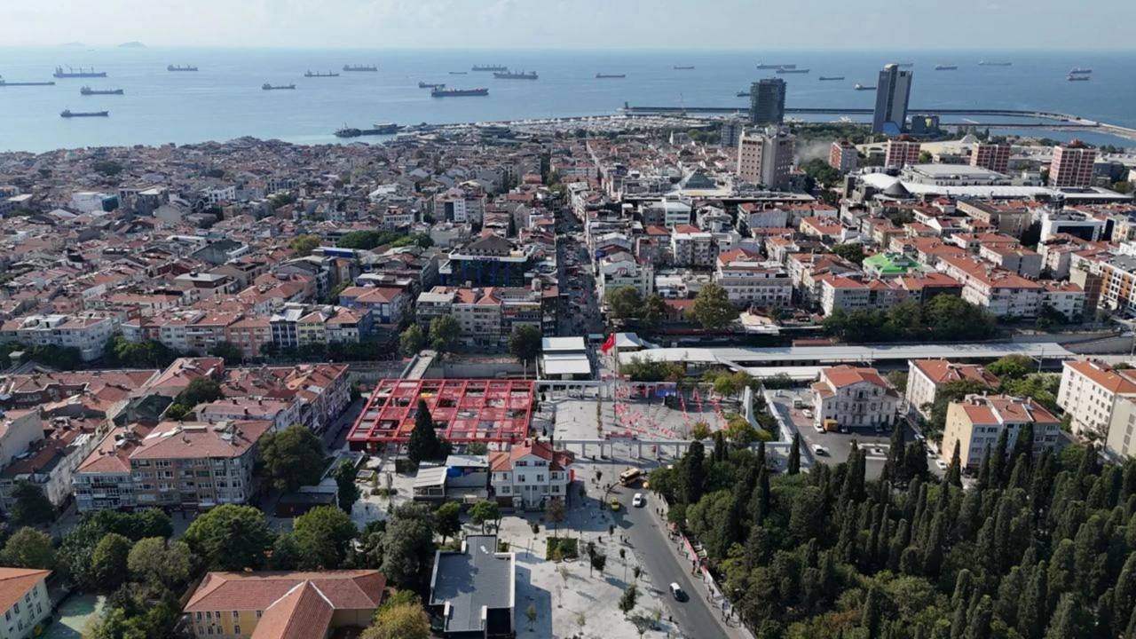 Il centro distrettuale di Bakırköy e la vista della direzione costiera
