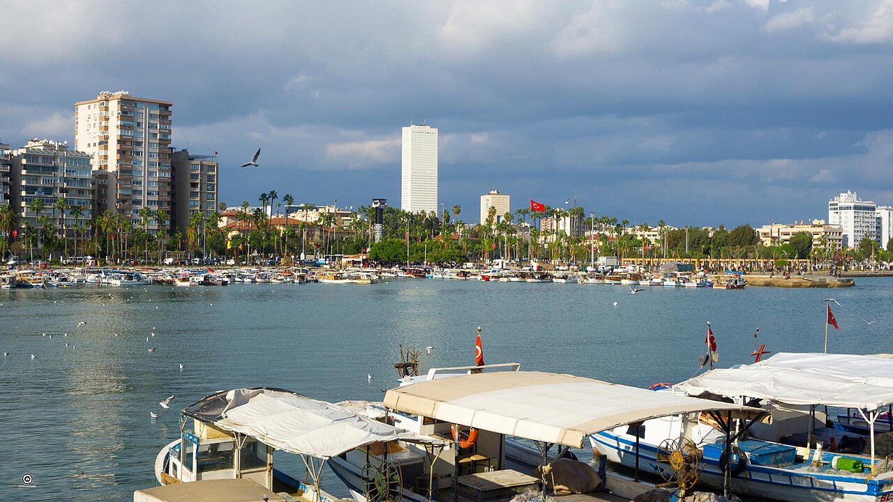 Il rifugio di Mersin e la vista della città
